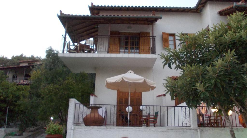 Philippos Apartments 아피소스 외부 사진